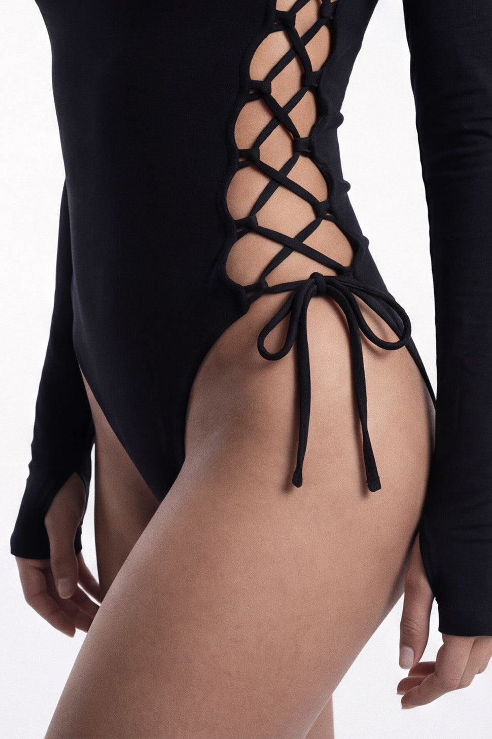 Siyah Sira Uzun Kollu Bodysuit