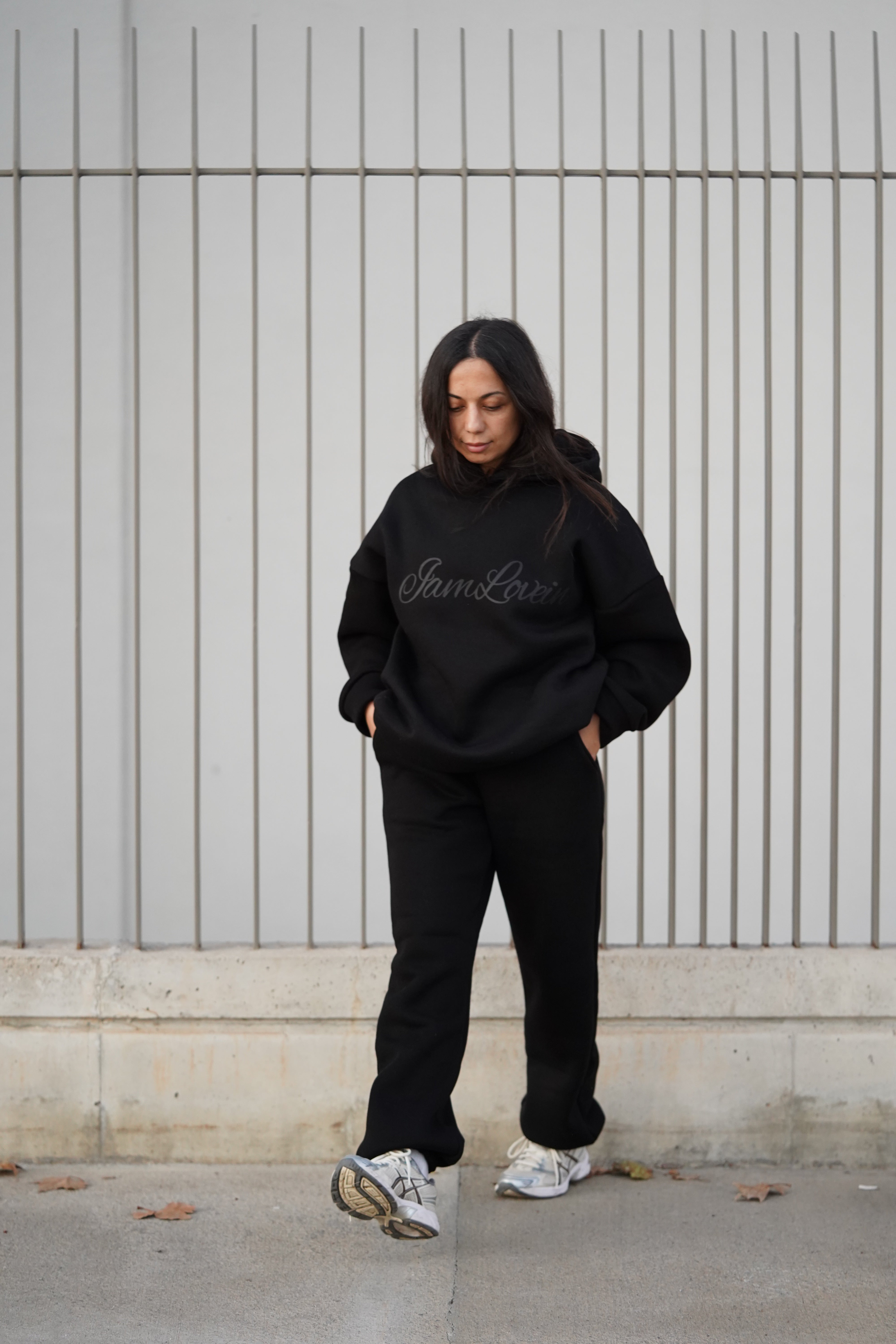 Siyah Kapişonlu Eşofman Üstü