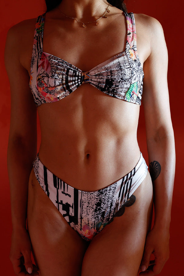 Gipsy' Tam Kapalı Bikini Altı